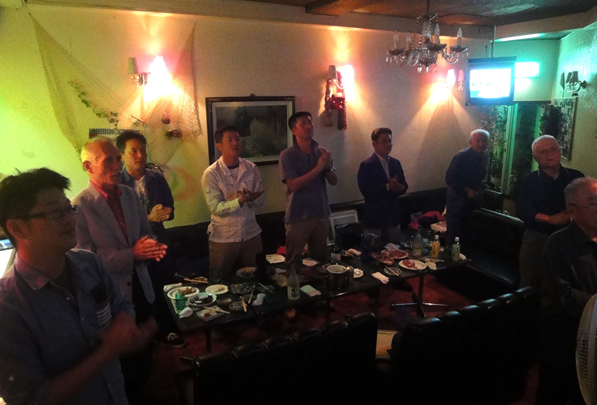 最後に「同期の桜」の合唱①