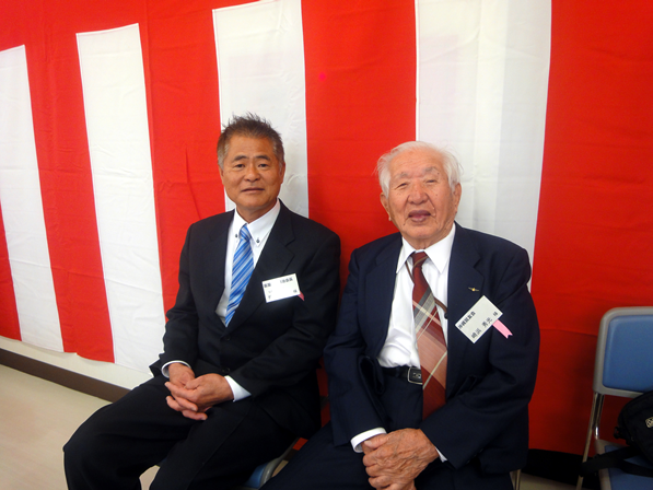 喜屋武自治会長と談義