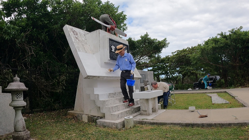 令和４年10月25・26日 慰霊碑の清掃活動⑧