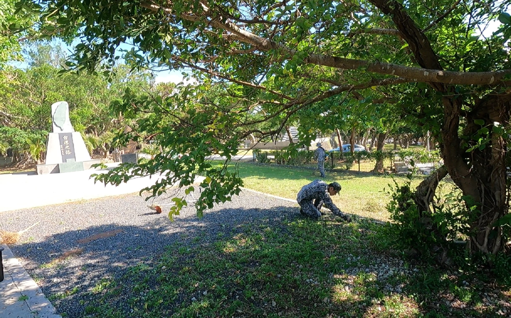 令和５年10月18日 慰霊碑の清掃活動③