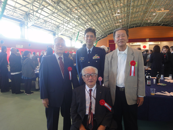 航空自衛隊那覇基地広報の方と記念撮影