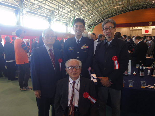 航空自衛隊那覇基地広報の方と記念撮影②